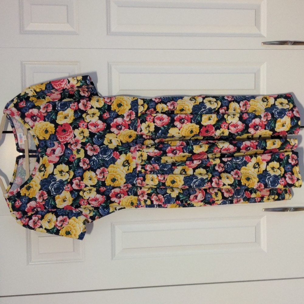 LuLaRoe Floral Amelia with pockets